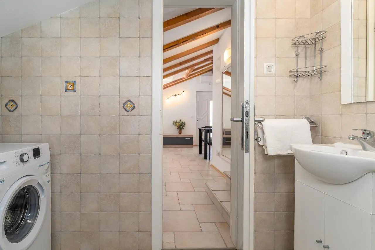 *** Guest house Villa Abbalina Petrcane Croatia
