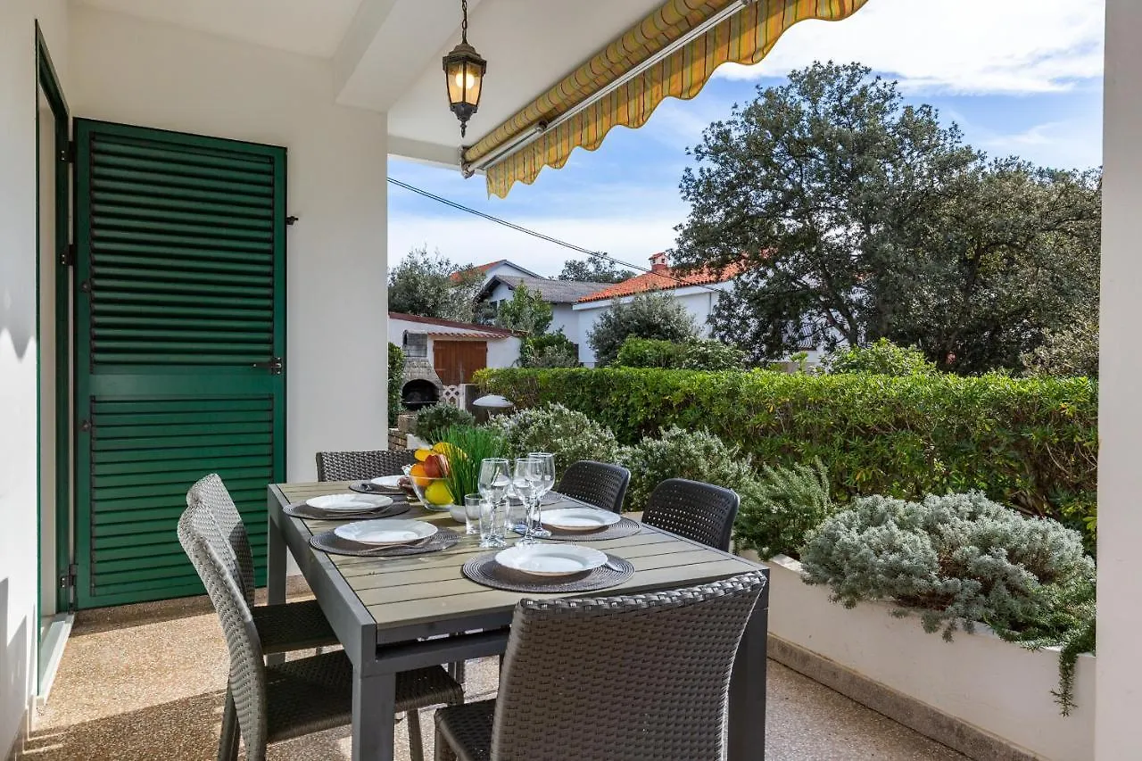 Villa Abbalina Petrcane Guest house